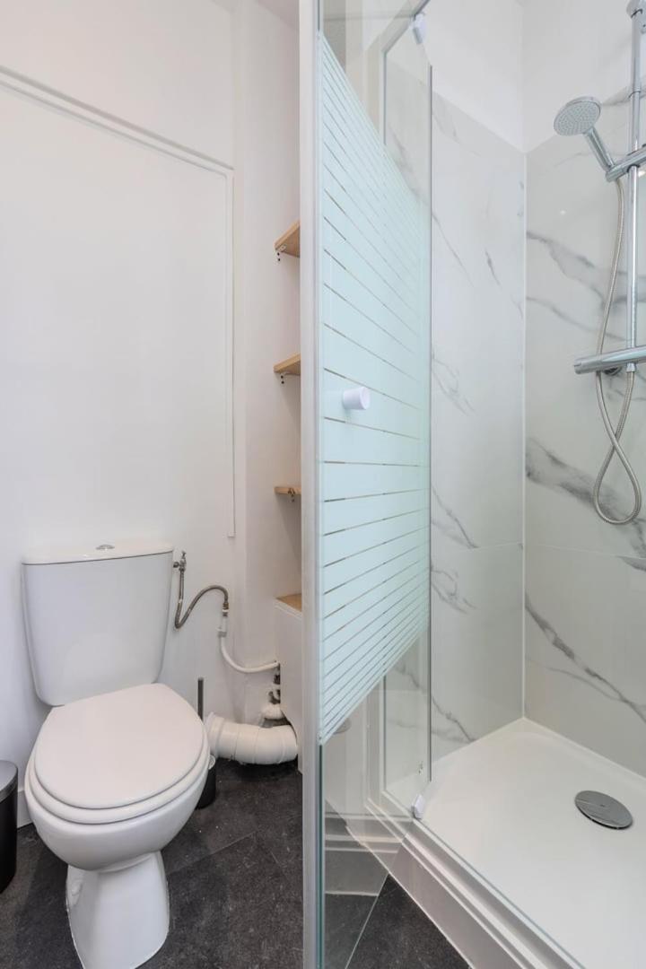 ליל Equipped Studio - Near Train Stations מראה חיצוני תמונה