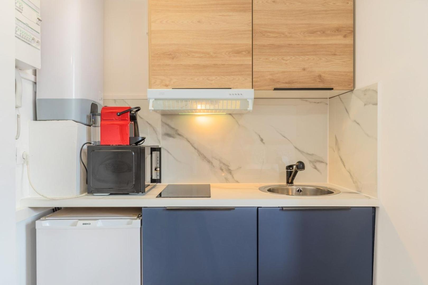 ליל Equipped Studio - Near Train Stations מראה חיצוני תמונה